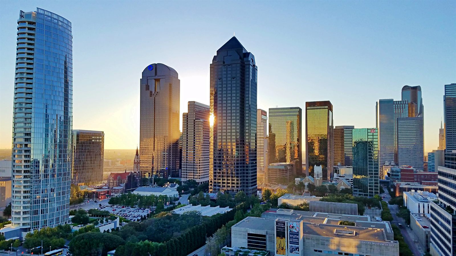 Dallas skyline