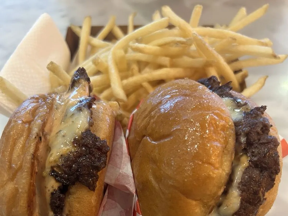 Spread Please smashburger with sauce and crispy griddled edges