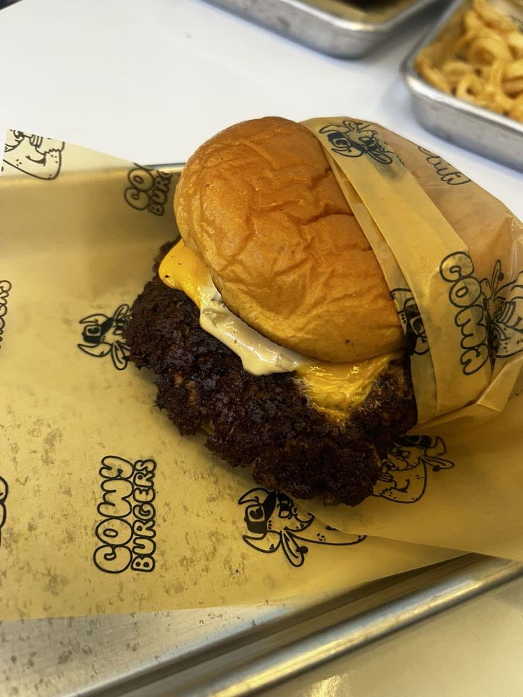 Cowy Burger interior