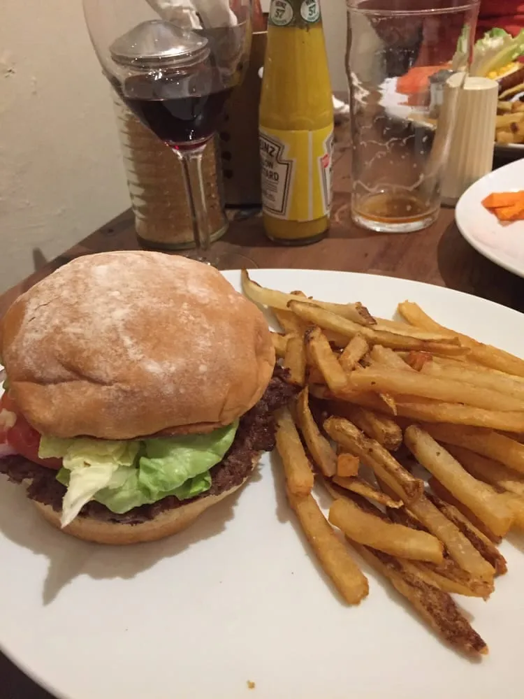Babcock's Grove House burger plate in Lombard