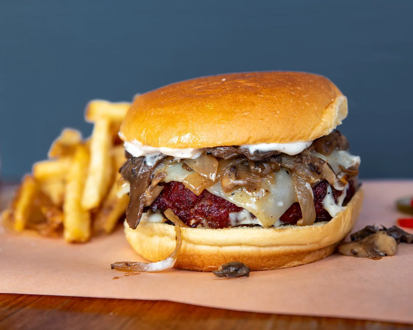 Pit & Tap burger and fries in Wilmette