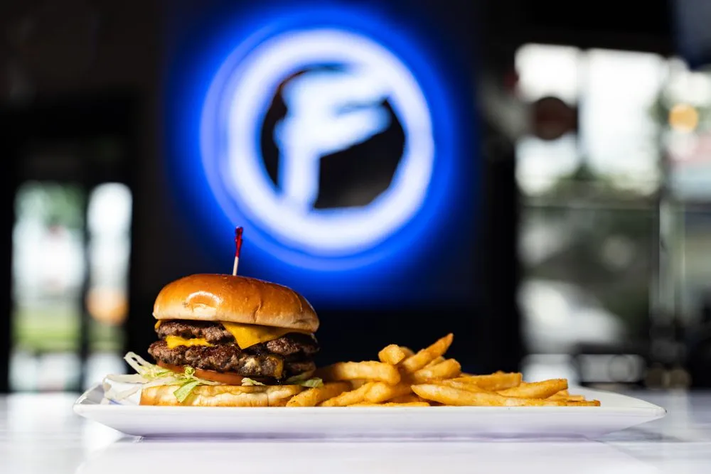Fozzy's Bar & Grill